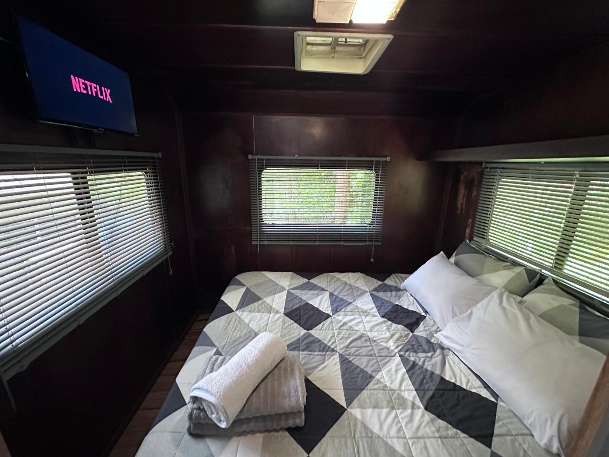 ホテル Momotoh Camper スプヒル エクステリア 写真