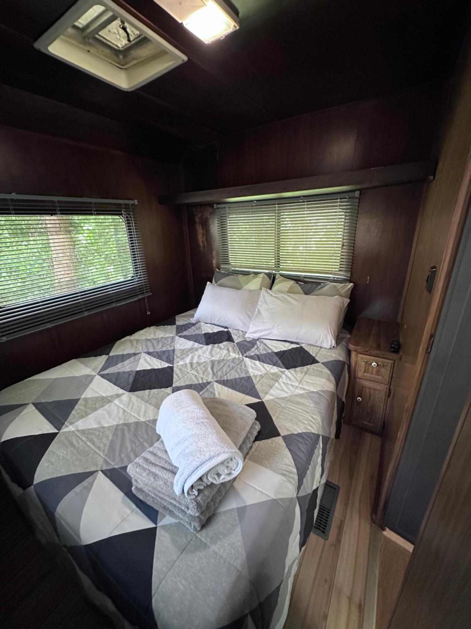 ホテル Momotoh Camper スプヒル エクステリア 写真