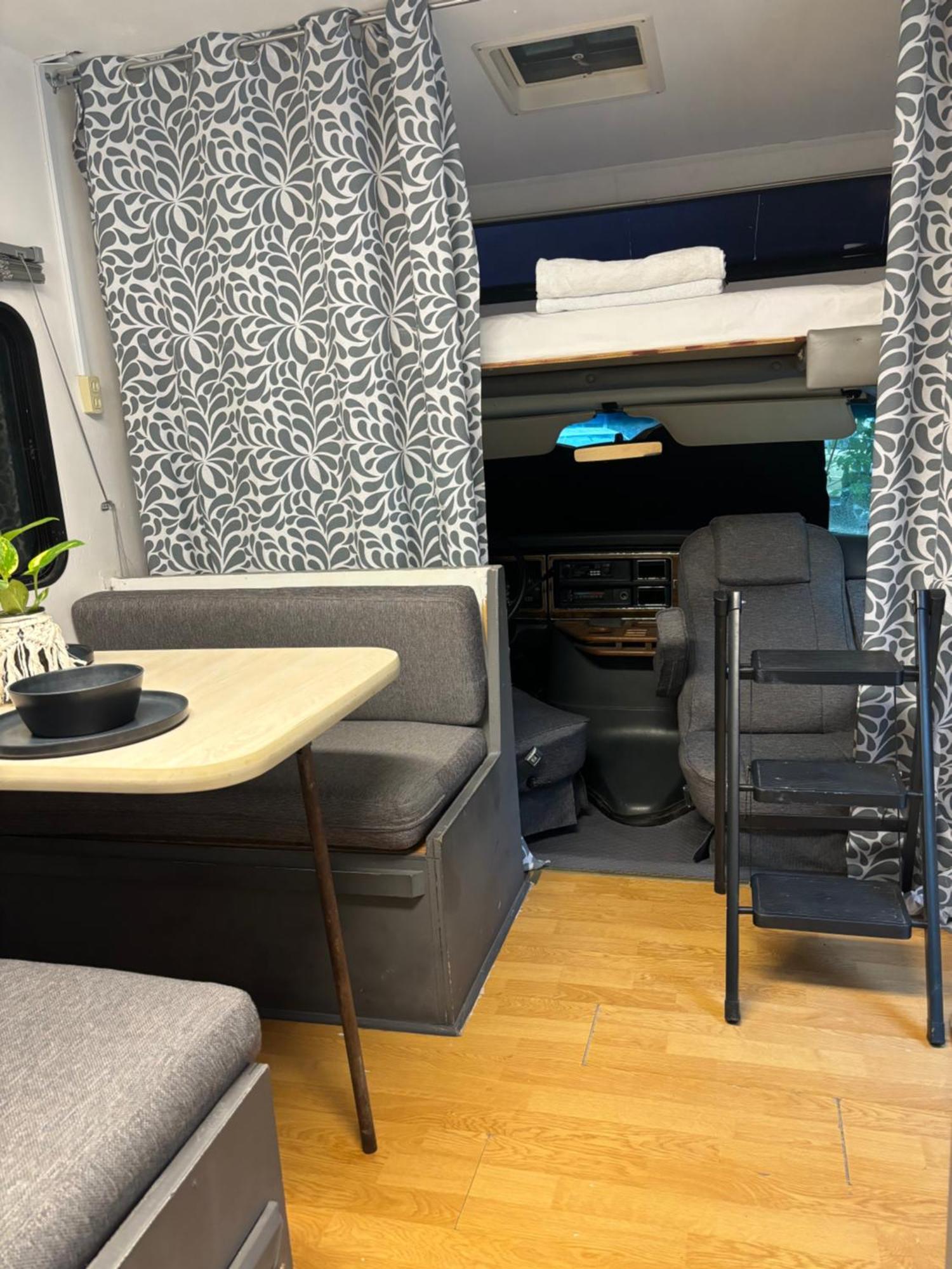 ホテル Momotoh Camper スプヒル エクステリア 写真