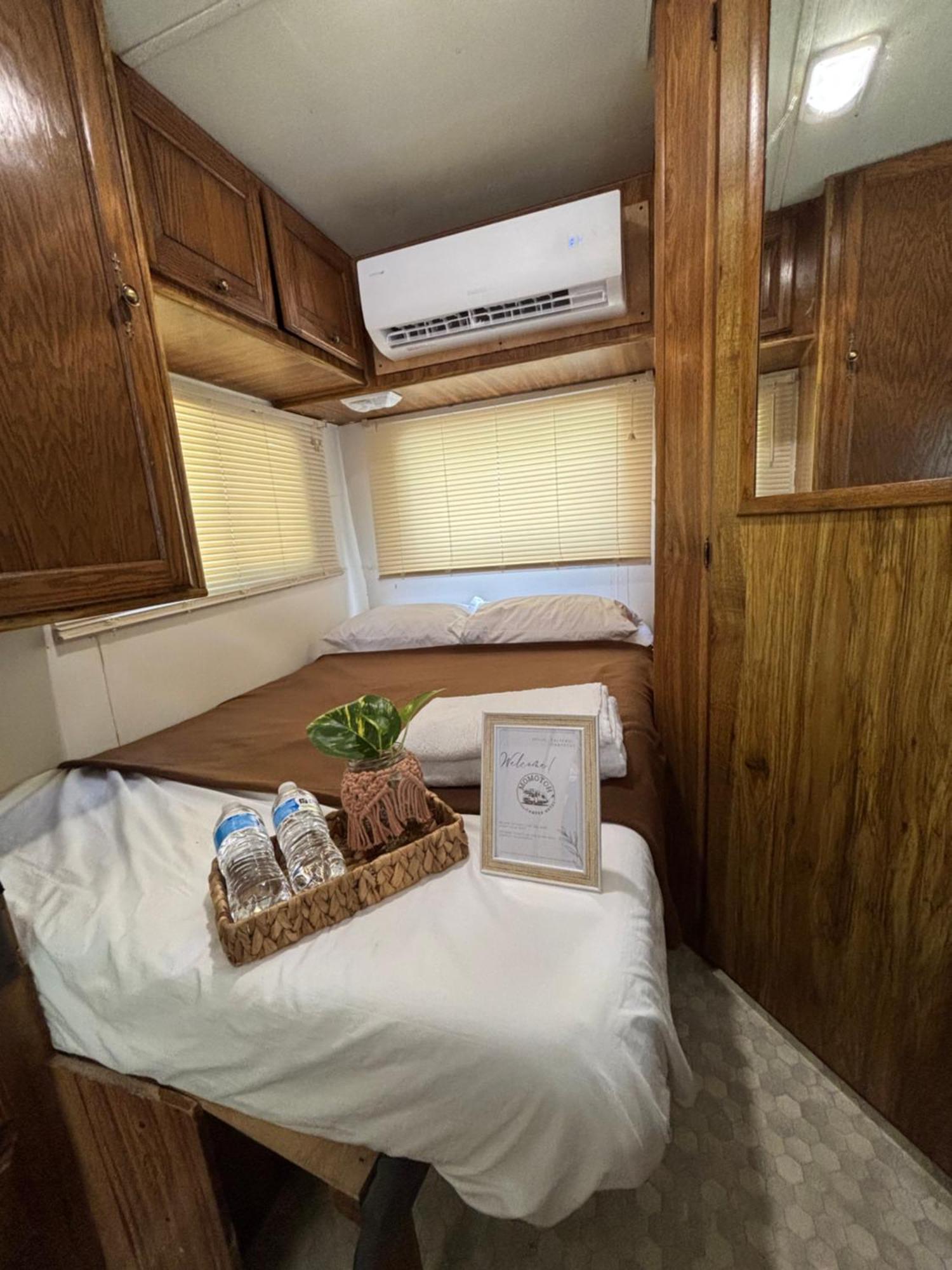ホテル Momotoh Camper スプヒル エクステリア 写真