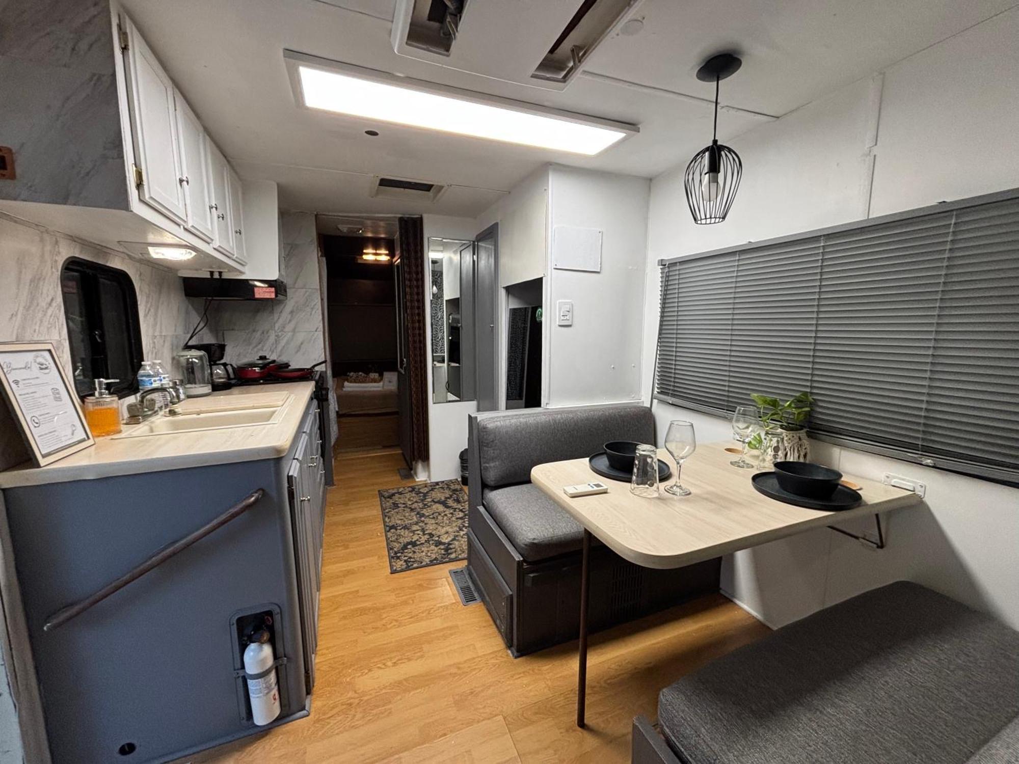 ホテル Momotoh Camper スプヒル エクステリア 写真