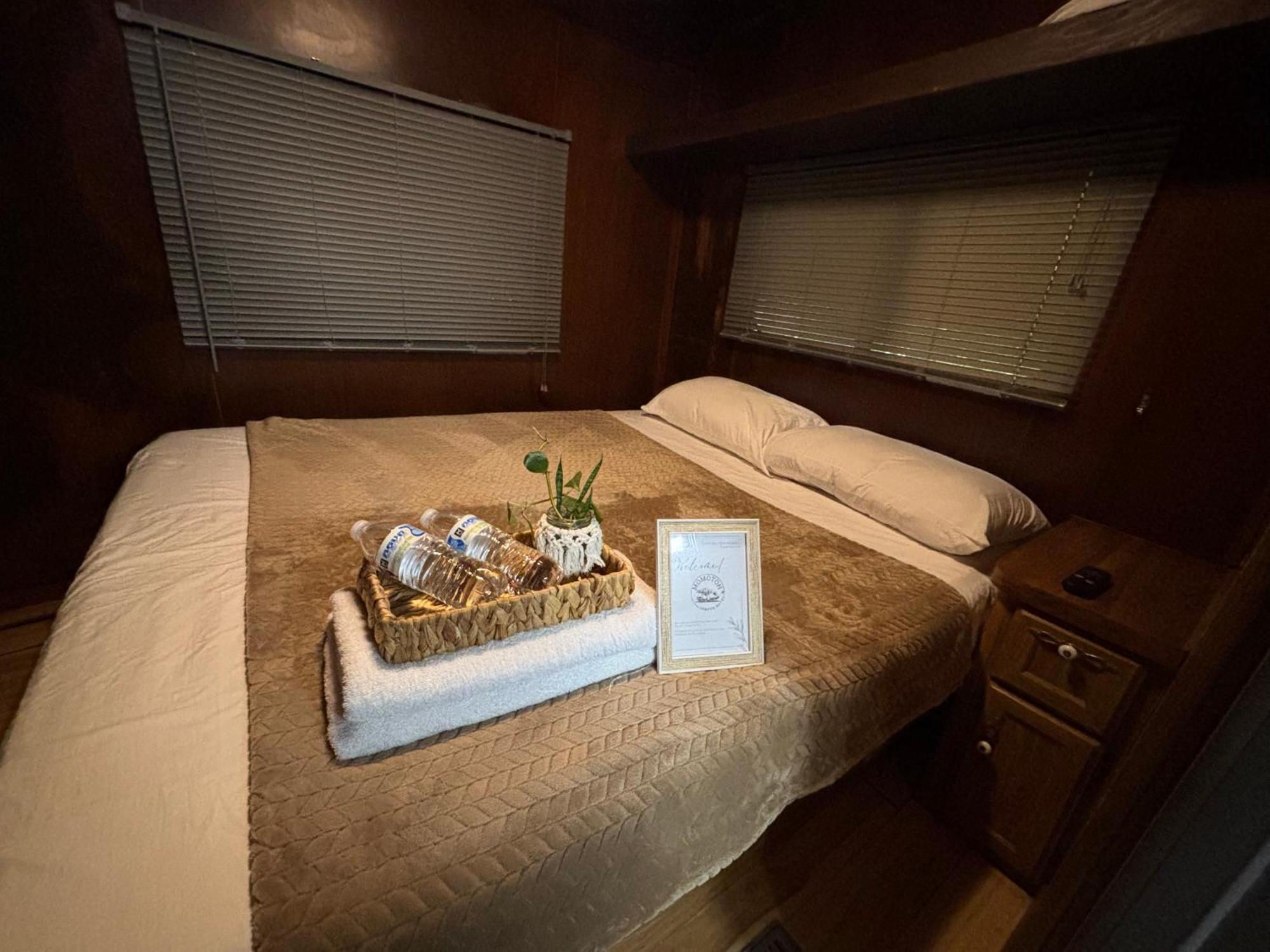 ホテル Momotoh Camper スプヒル エクステリア 写真