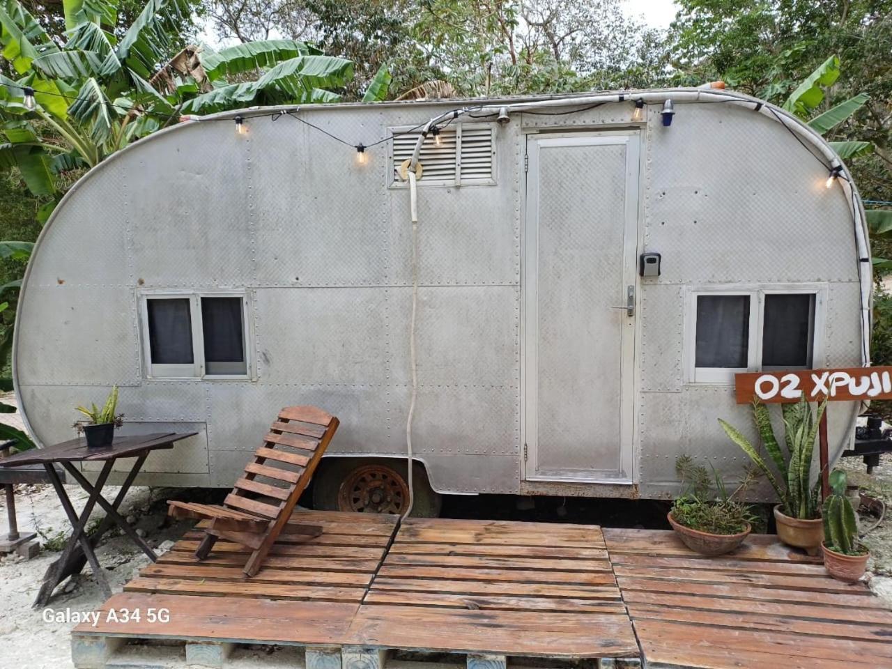 ホテル Momotoh Camper スプヒル エクステリア 写真