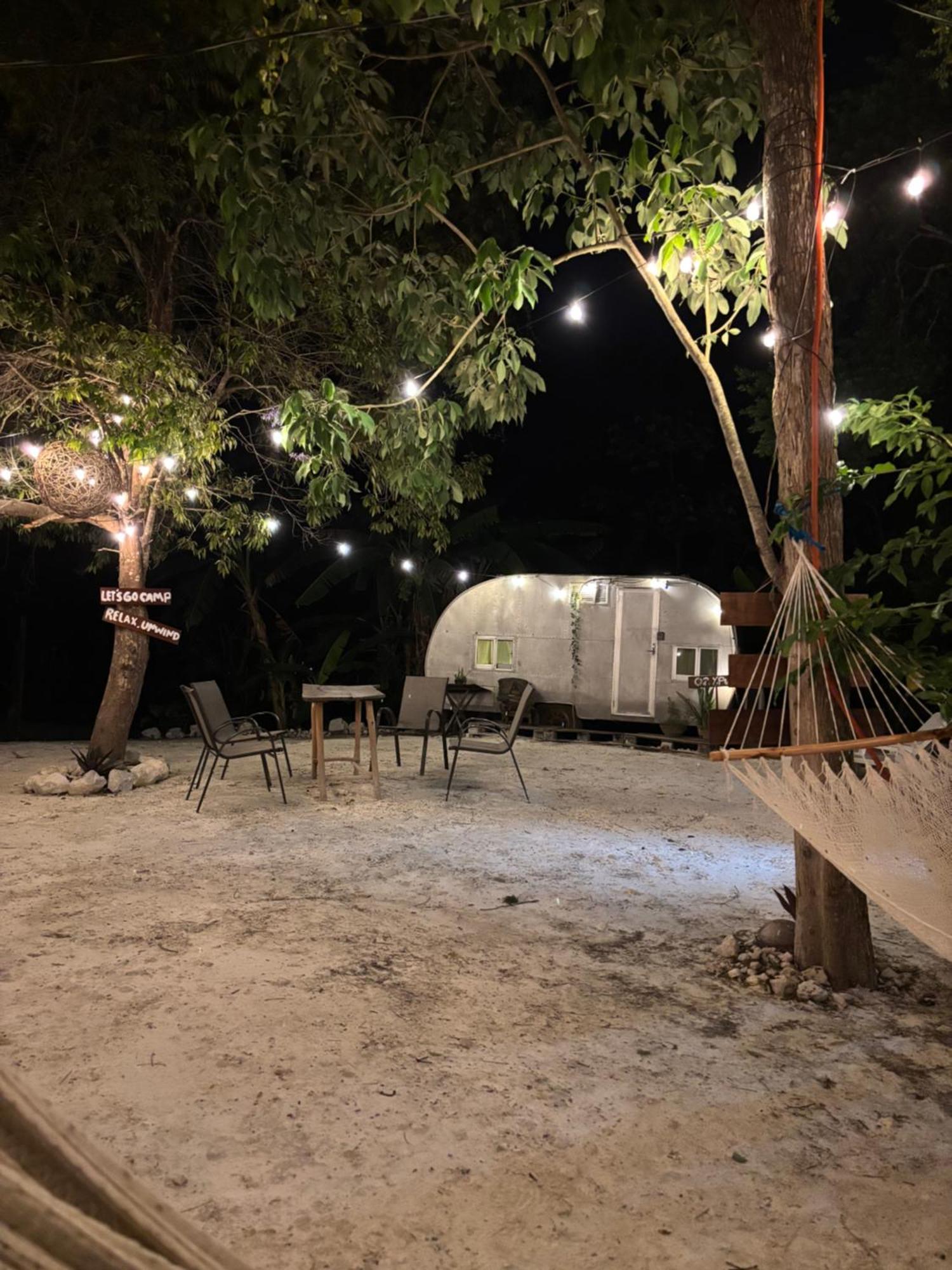 ホテル Momotoh Camper スプヒル エクステリア 写真